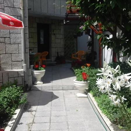 Kraybrezhna 3 Maison d'hôtes