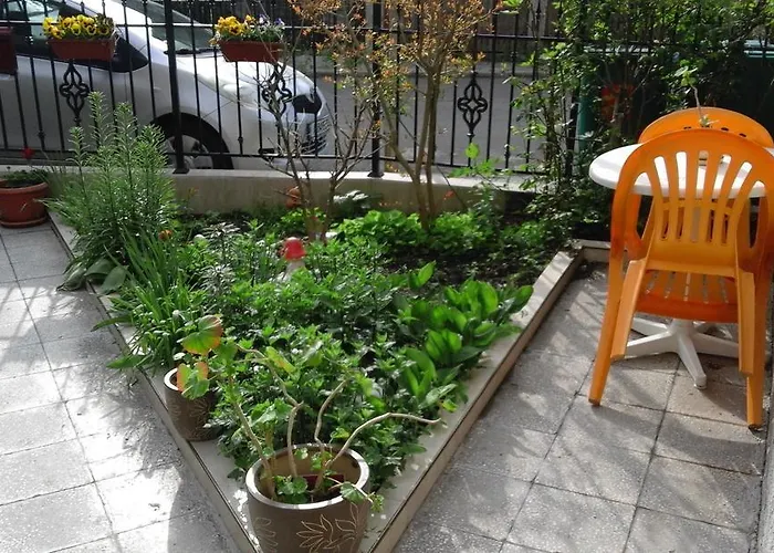 Kraybrezhna 3 Pensjonat